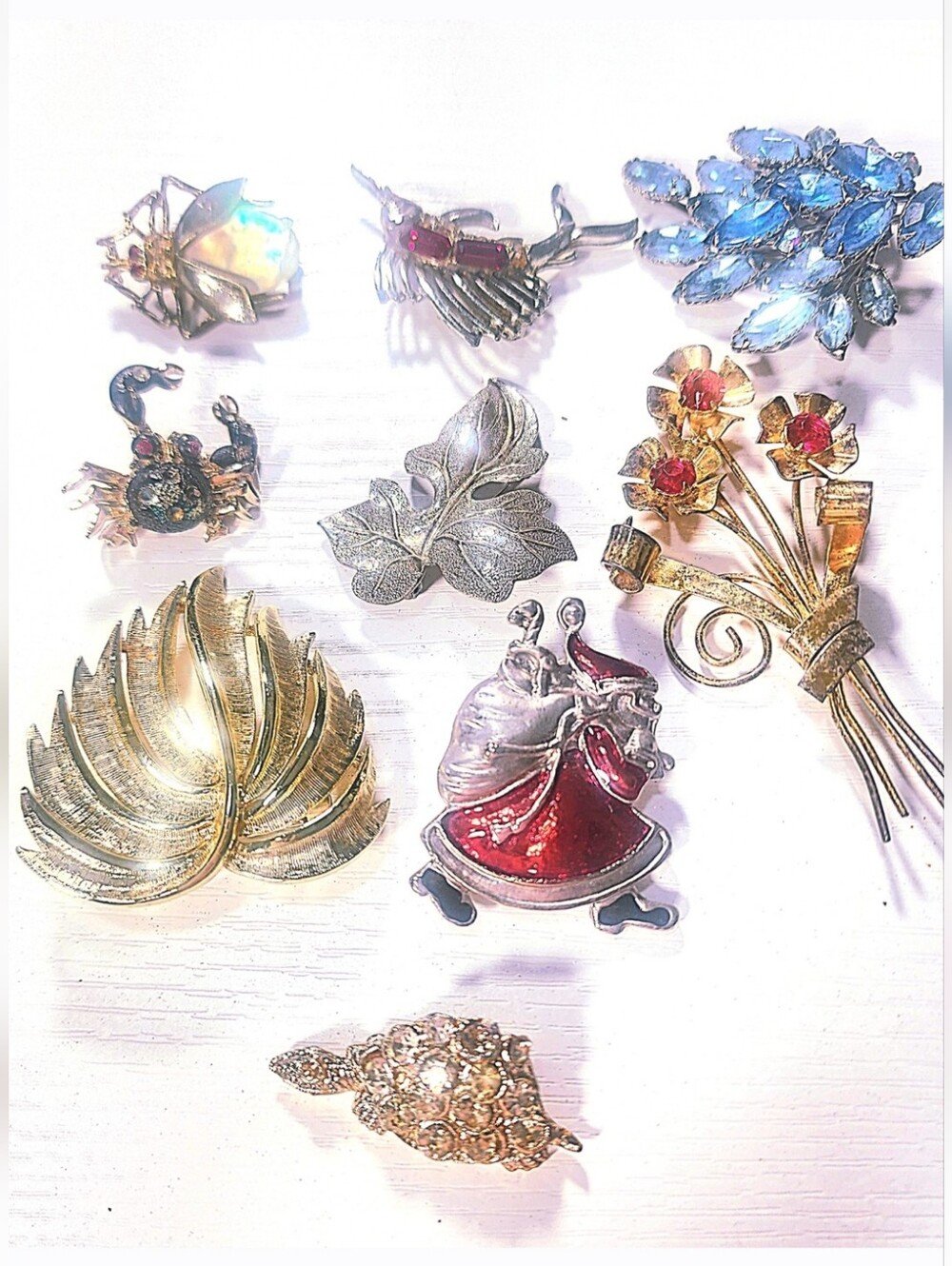 Vintage Women’s Red and Blue Enamel & Crystal Brooch Set Of 9